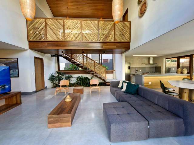 Casa em Praia do Forte com 5 quartos sendo 5 suítes, 387m² à venda por R$ 4.900.000,00