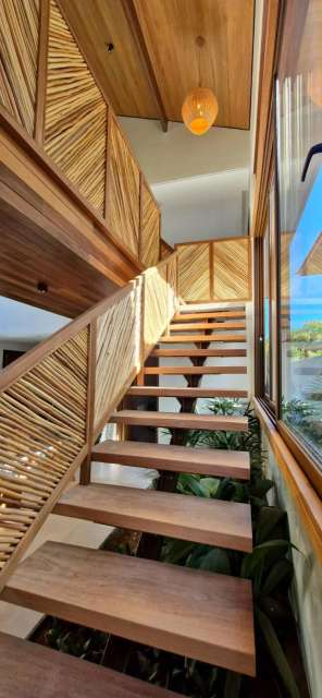 Casa em Praia do Forte com 5 quartos sendo 5 suítes, 387m² à venda por R$ 4.900.000,00