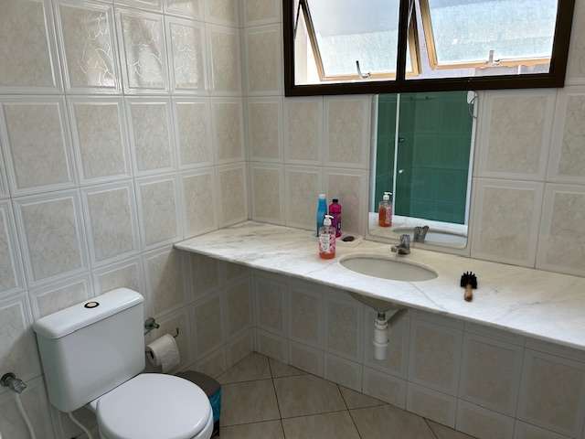 Apartamento na Pituba com 4 quartos e 2 suítes, 184m² à venda por R$ 600.000,00