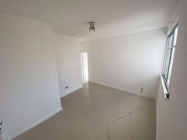 Apartamento na Dois de Julho com 2 quartos, 45m² à venda por R$ 340.000,00