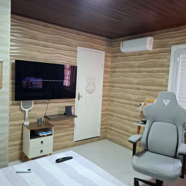 Casa em Itapuã com 3 quartos e 1 suíte, 264m² à venda por R$ 1.053.000,00