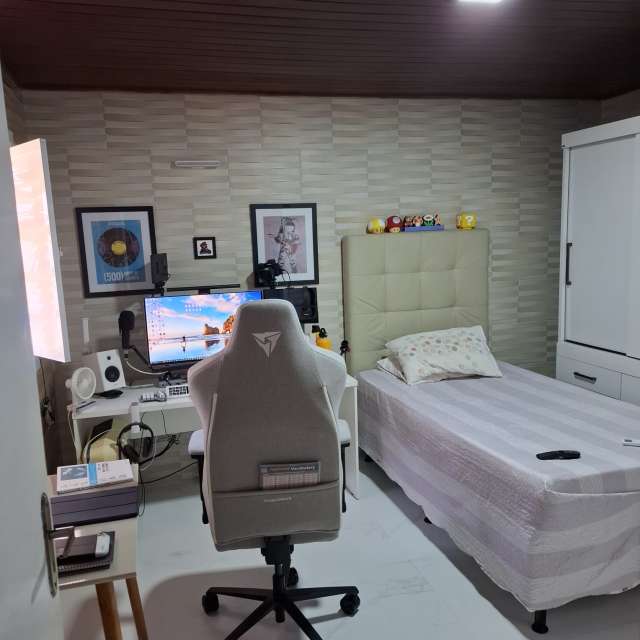 Casa em Itapuã com 3 quartos e 1 suíte, 264m² à venda por R$ 1.053.000,00
