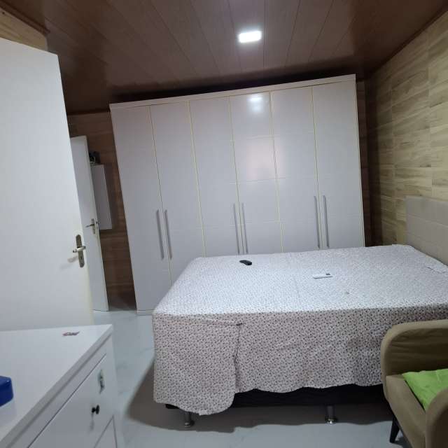 Casa em Itapuã com 3 quartos e 1 suíte, 264m² à venda por R$ 1.053.000,00