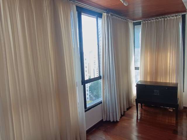 Apartamento na Graça com 4 quartos e 2 suítes, 170m² à venda por R$ 980.000,00