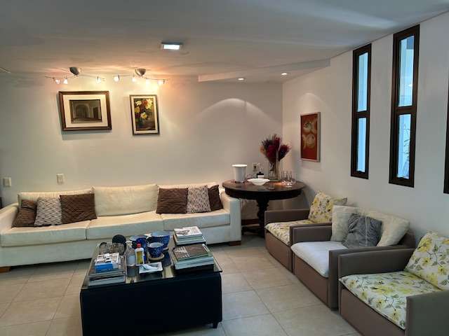 Casa no Candeal com 3 quartos e 3 suítes, 363,00 m² à venda por R$ 2.600.000,00 - Salvador/Ba
