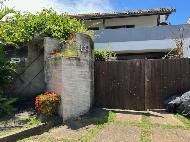 Casa no Candeal com 3 quartos e 3 suítes, 363,00 m² à venda por R$ 2.600.000,00 - Salvador/Ba