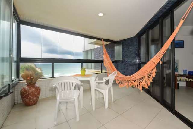 Apartamento no Rio Vermelho com 1 suíte, 61m² à venda por R$ 650.000,00