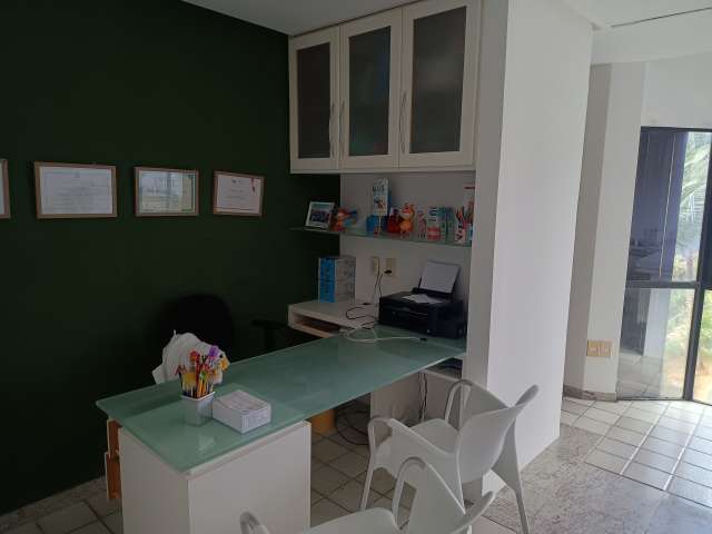 Sala no Centro Médico, Rio Vermelho com 38,33 m² à venda por R$ 170.000,00 - Salvador/Ba