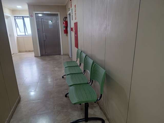 Sala no Centro Médico, Rio Vermelho com 38,33 m² à venda por R$ 170.000,00 - Salvador/Ba