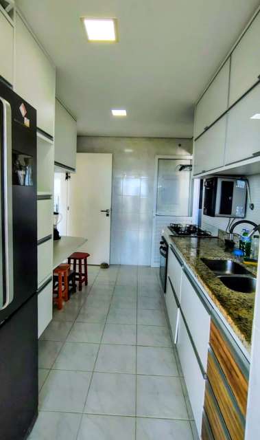 Apartamento com 3 quartos e 3 suítes, 134,00 m² para alugar por R$ 5.900,00 - Patamares, Salvador/BA 