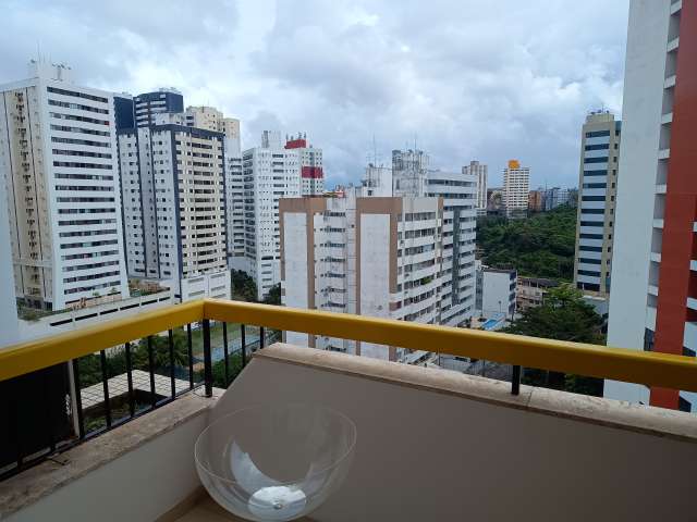 Apartamento no Candeal com 3 quartos sendo 1 suíte, 122m² à venda por R$ 535.000,00