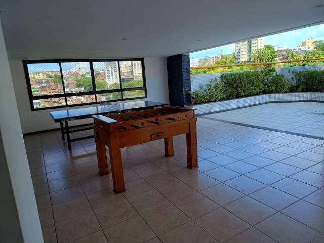 Apartamento no Candeal com 3 quartos sendo 1 suíte, 98m² à venda por R$ 497.000,00