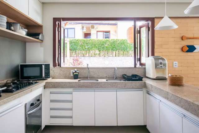 Casa em Açu da Torre com 4 quartos sendo 4 suítes, 358m² à venda por R$ 860.000,00