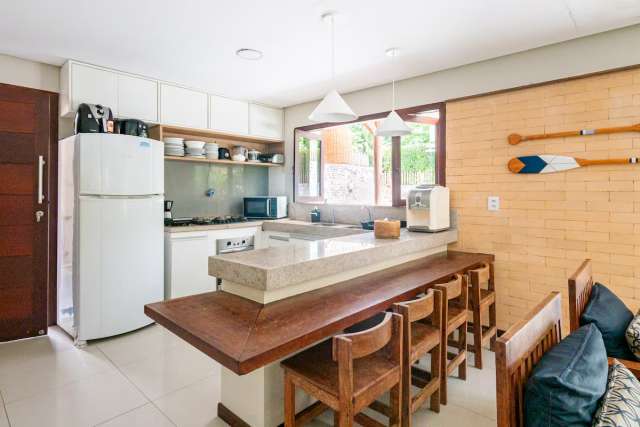 Casa em Açu da Torre com 4 quartos sendo 4 suítes, 358m² à venda por R$ 860.000,00