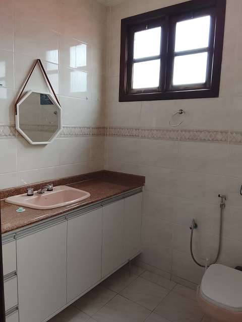 Casa com 4 quartos e 4 suítes, 576,00 m² para alugar por R$ 9.000,00 - Vilas do Atântico _ Lauro de Freitas/BA  