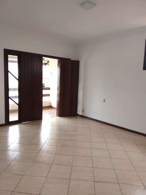 Casa com 4 quartos e 4 suítes, 576,00 m² para alugar por R$ 9.000,00 - Vilas do Atântico _ Lauro de Freitas/BA  