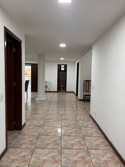 Casa com 4 quartos e 4 suítes, 576,00 m² para alugar por R$ 9.000,00 - Vilas do Atântico - Lauro de Freitas/BA  