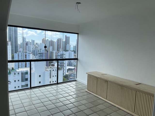 Apartamento na Graça com 3 quartos sendo 1 suíte, 191m² à venda por R$ 1.200.000,00