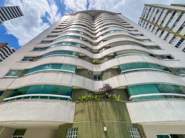 Apartamento no Corredor da Vitória com 2 suítes e 6 vagas de garagem soltas, 93m² à venda por R$ 1.300.000,00