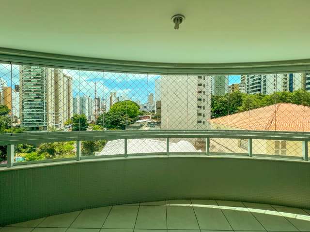 Apartamento no Corredor da Vitória com 2 suítes e 6 vagas de garagem soltas, 93m² à venda por R$ 1.300.000,00