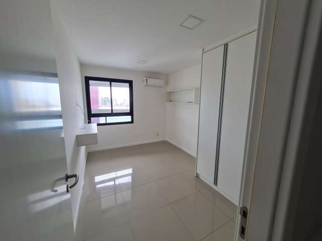 Apartamento no Caminho das Árvores com 1 suíte, 52m² à venda por R$ 700.000,00