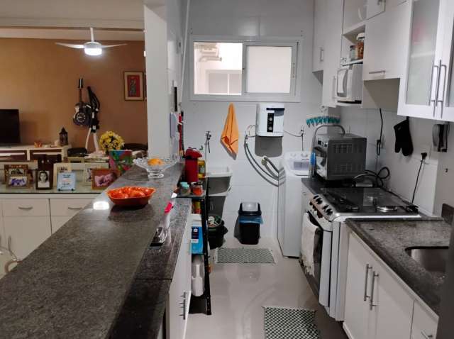 Apartamento em Monte Gordo com 2 quartos sendo 1 suíte, 69m² à venda por R$ 450.000,00