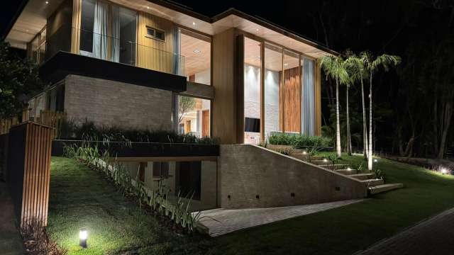 Casa em Praia do Forte PORTEIRA FECHADA com 6 suítes, 420m² à venda por R$ 15.000.000,00