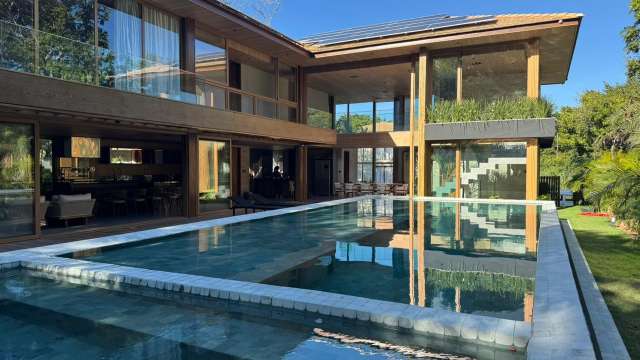 Casa em Praia do Forte PORTEIRA FECHADA com 6 suítes, 420m² à venda por R$ 15.000.000,00