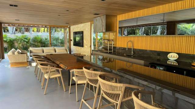 Casa em Praia do Forte PORTEIRA FECHADA com 6 suítes, 420m² à venda por R$ 15.000.000,00