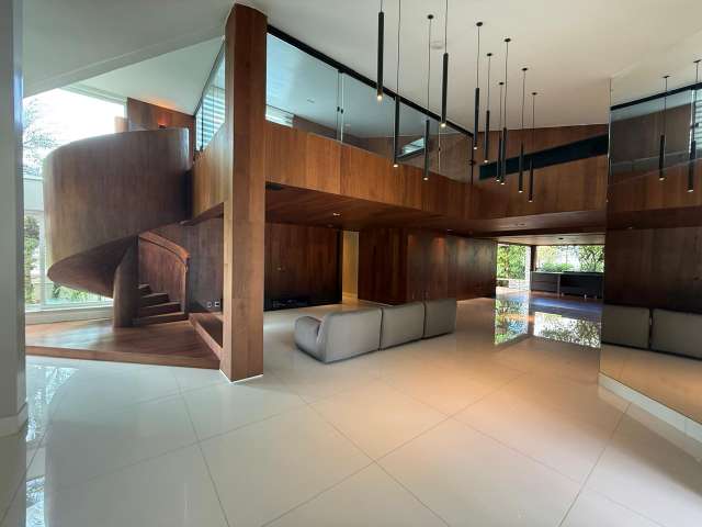 Casa em Lauro de Freitas com 4 suítes, 382m² à venda por R$ 8.800.000,00