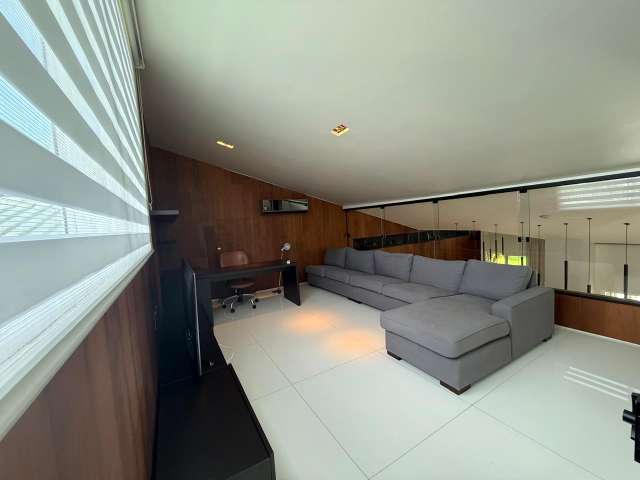 Casa em Lauro de Freitas com 4 suítes, 382m² à venda por R$ 8.800.000,00