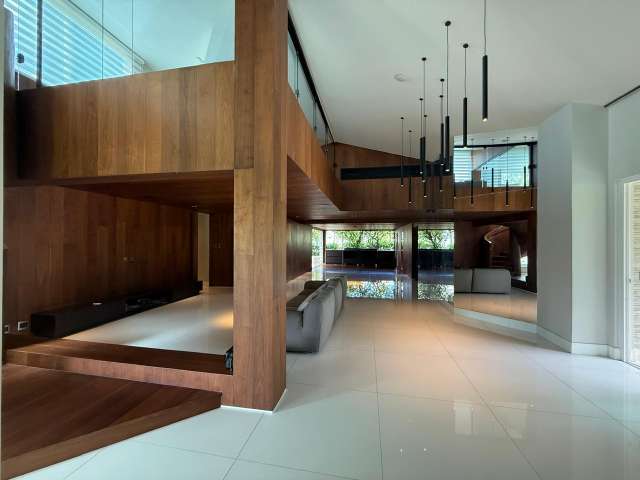 Casa em Lauro de Freitas com 4 suítes, 382m² à venda por R$ 8.800.000,00