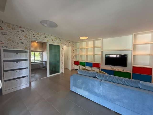 Casa em Lauro de Freitas com 4 suítes, 382m² à venda por R$ 8.800.000,00