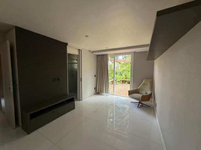 Casa em Lauro de Freitas com 4 suítes, 382m² à venda por R$ 8.800.000,00