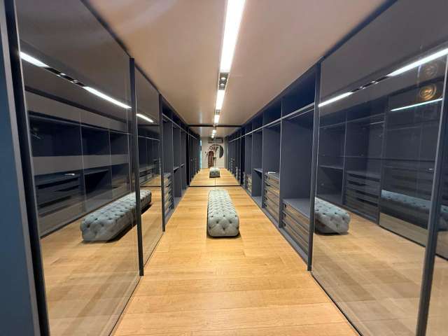 Casa em Lauro de Freitas com 4 suítes, 382m² à venda por R$ 8.800.000,00