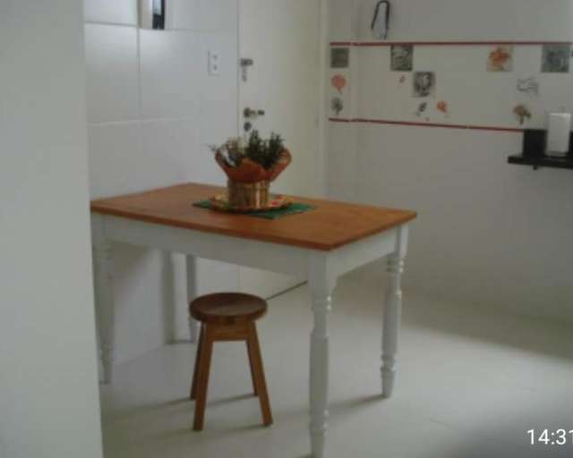 Apartamento em Amaralina com 2 quartos sendo 1 suíte, 130m² à venda por R$ 450.000,00