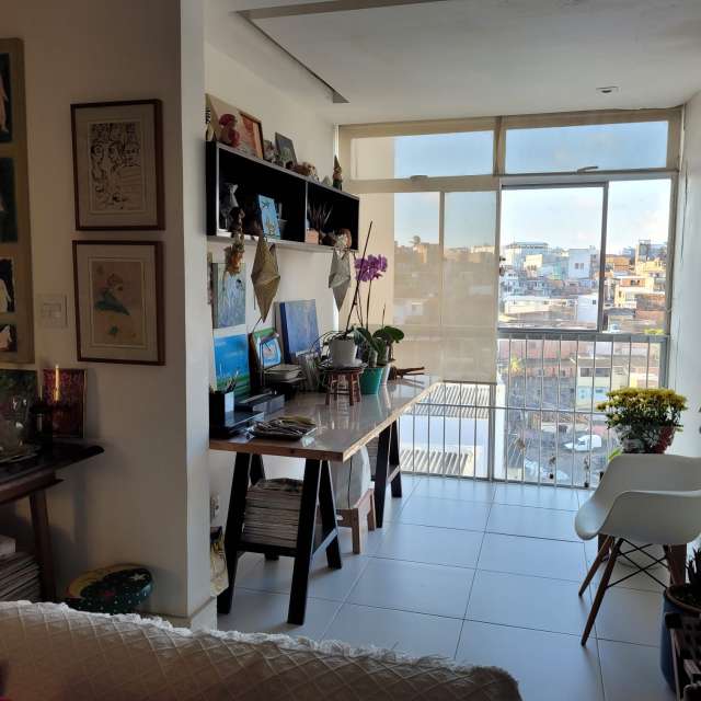 Apartamento em Amaralina com 2 quartos sendo 1 suíte, 130m² à venda por R$ 450.000,00