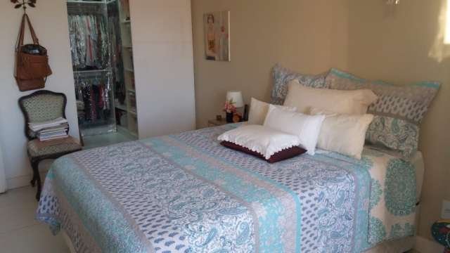 Apartamento em Amaralina com 2 quartos sendo 1 suíte, 130m² à venda por R$ 450.000,00