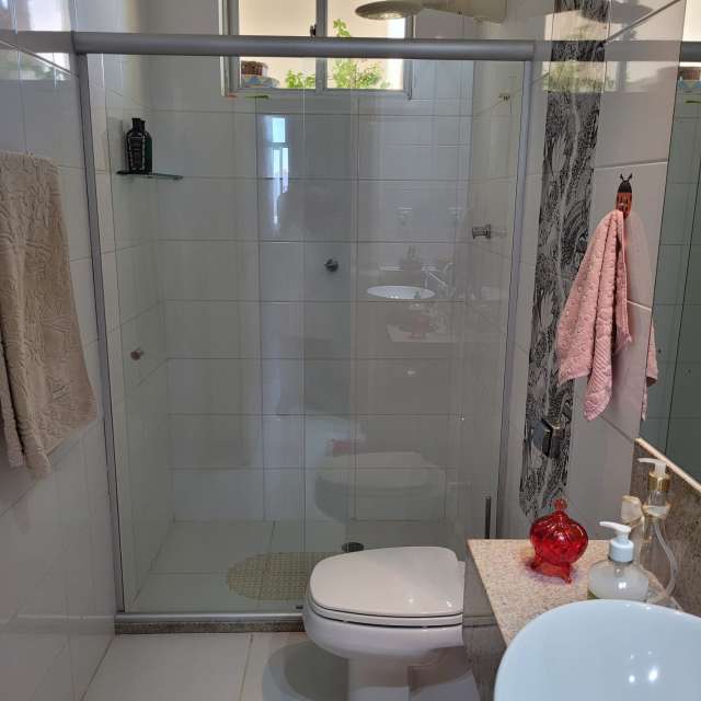 Apartamento em Amaralina com 2 quartos sendo 1 suíte, 130m² à venda por R$ 450.000,00