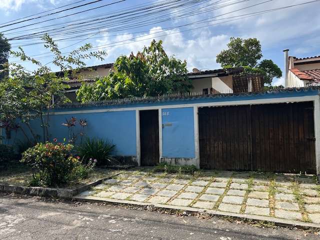Casa no Candeal com 4 quartos sendo 3 suítes, 398m² à venda por R$ 900.000,00