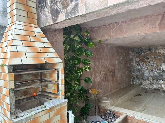 Casa no Candeal com 4 quartos sendo 3 suítes, 398m² à venda por R$ 900.000,00