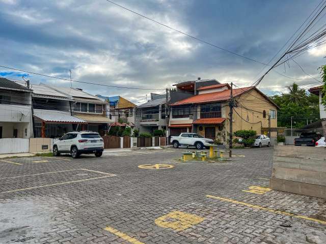 Casa Stella Maris com 4 quartos e 1 suíte, 116m² à venda por R$ 505.000,00