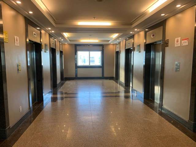 Sala com 90 m² para alugar no Su8arez Trade por R$ 5.400,00 - Caminho das Árvores - Salvador/BA 