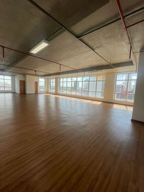 Sala com 90 m² para alugar no Su8arez Trade por R$ 5.400,00 - Caminho das Árvores - Salvador/BA 