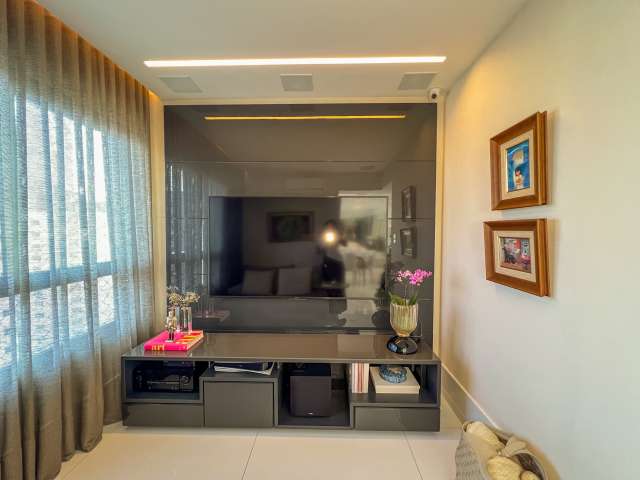 Apartamento na Graça PORTEIRA FECHADA com 3 quartos sendo 2 suítes, 108m² à venda por R$ 1.850.000,00