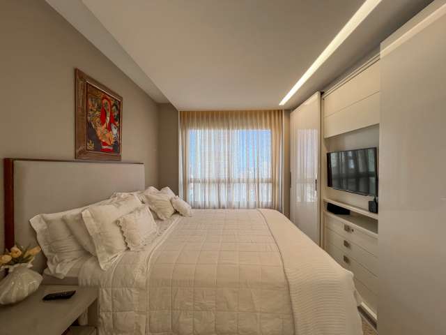 Apartamento na Graça PORTEIRA FECHADA com 3 quartos sendo 2 suítes, 108m² à venda por R$ 1.850.000,00