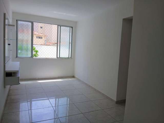 Apartamento com 2 quartos, 68 m² para alugar por R$ 2.400,00 - Ondina - Salvador/BA 