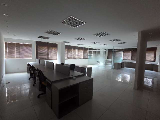 Sala com 111,00m²para alugar no Hangar Business por R$ 9.300,00 - Paralela- Salvador/BA 