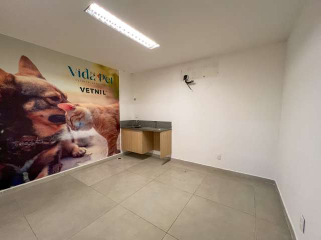 Loja com 697m² para alugar por R$ 40.000,00 - Caminho das Árvores, Salvador/BA  