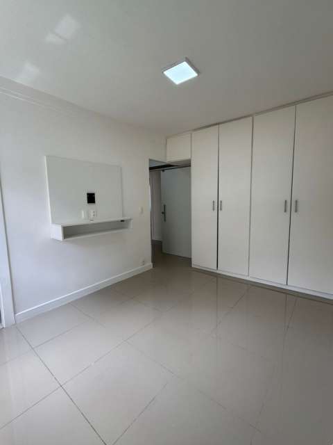 Apartamento no Caminho das Árvores com 3 quartos sendo 1 suíte, 123m² à venda por R$ 799.000,00